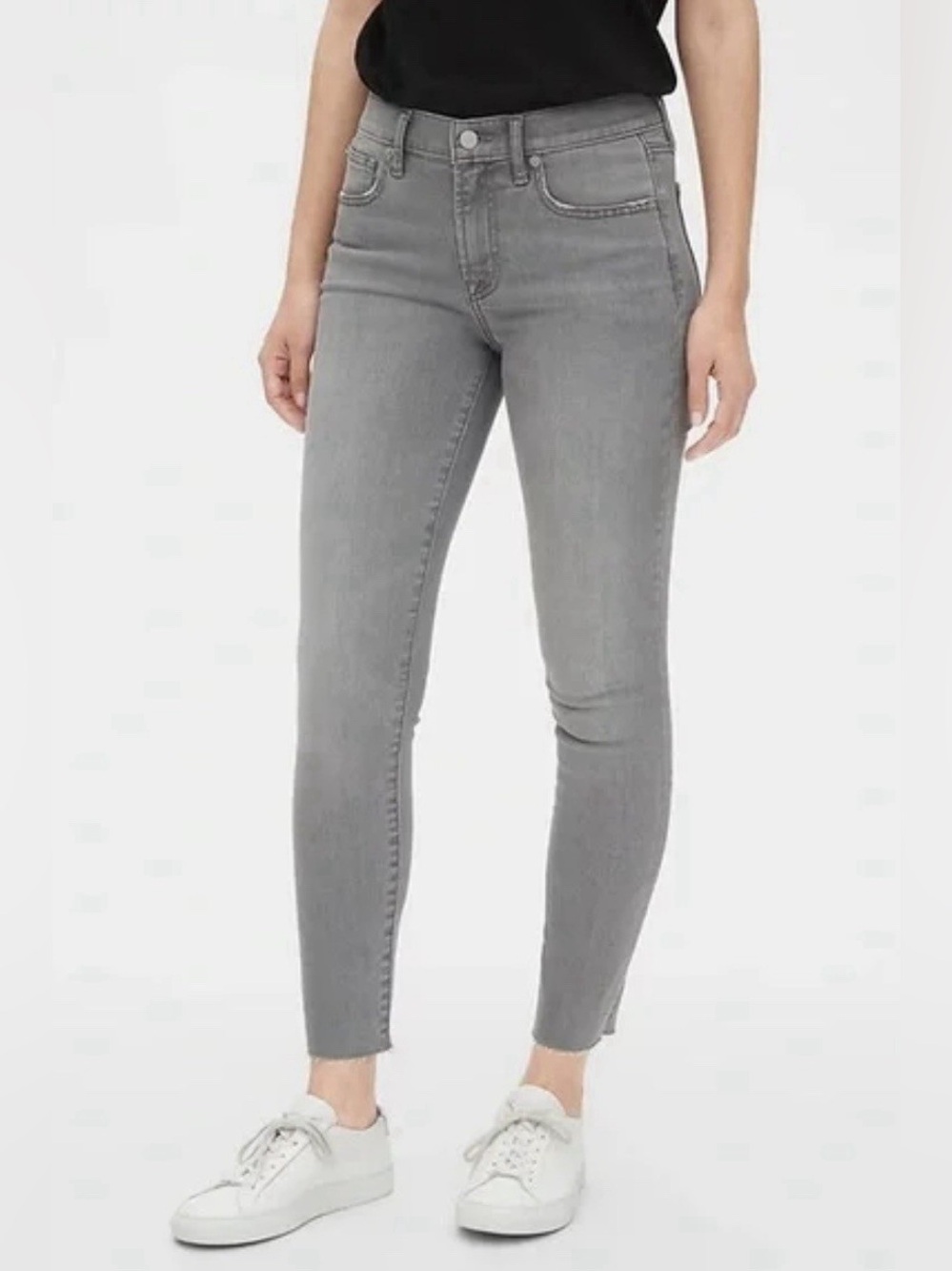 Gap Women’s True Skinny Gray Wash Jeans